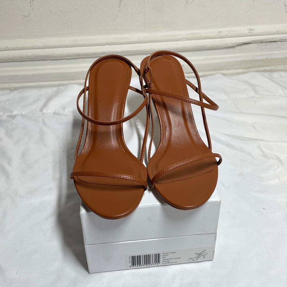 Studio Amelia brown tan strap heel 37